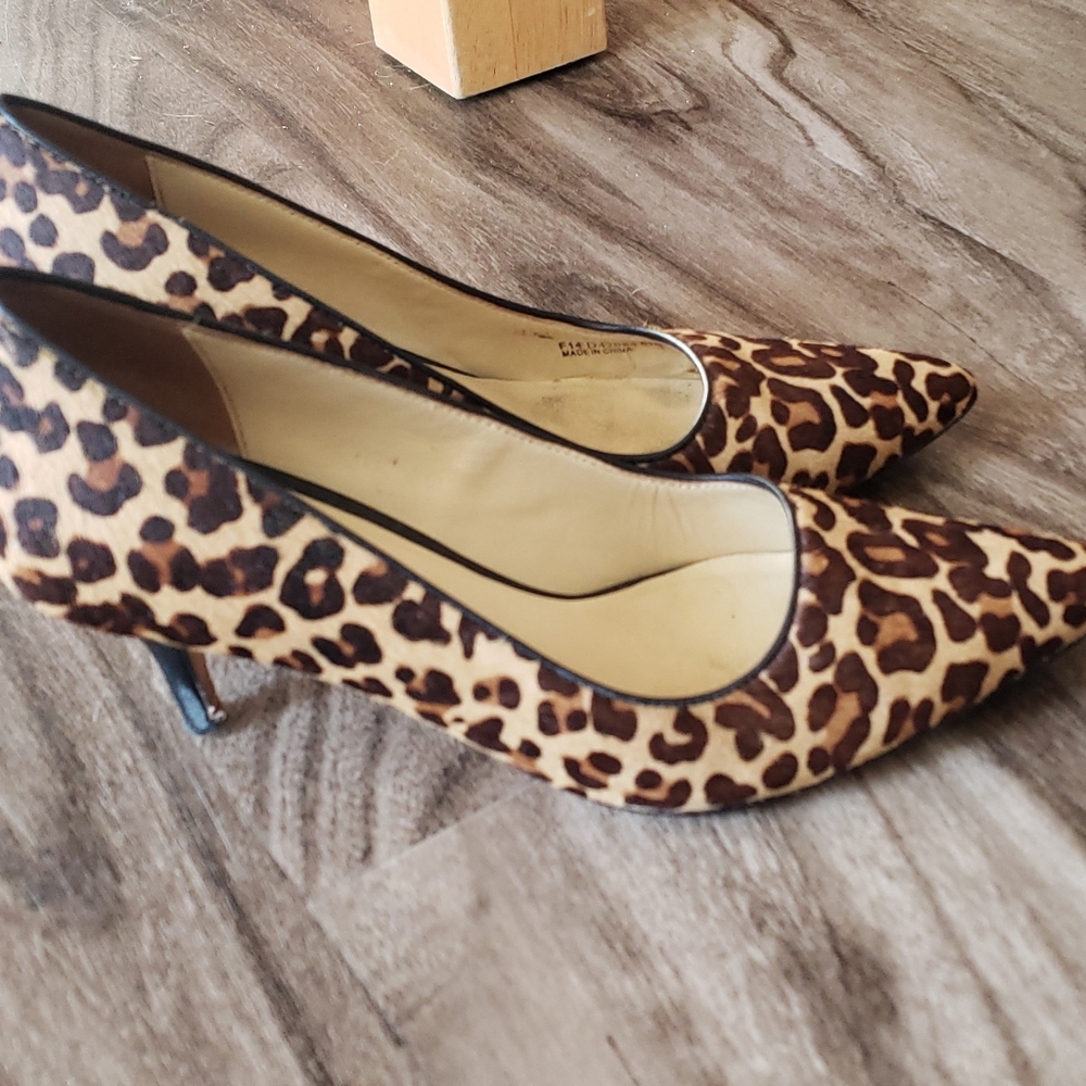 Cole Haan Giraffe Print Heels size 6.5 - Picture 9 of 16